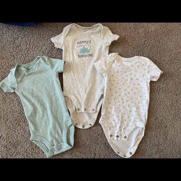 3 pack 3M boys onesie NWOt carters pack different prints on each one - Picture 1 of 5